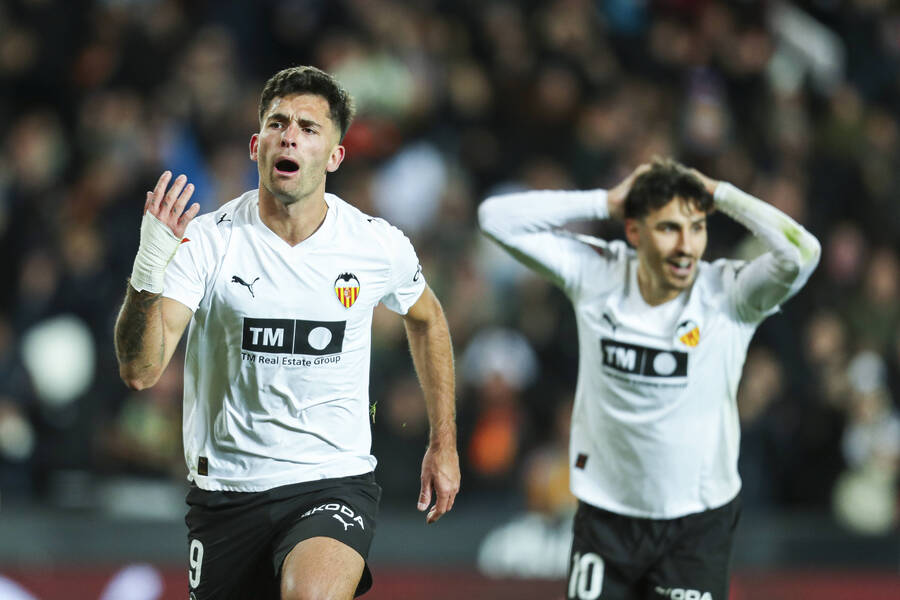 Με έδρα και ψυχολογία οι «Νυχτερίδες»