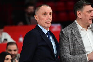 Τόμιτς για ΜακΙντάιρ και Ολυμπιακό: «Δεν μπορούμε να βγαίνουμε και να σχολιάζουμε κάθε φήμη»