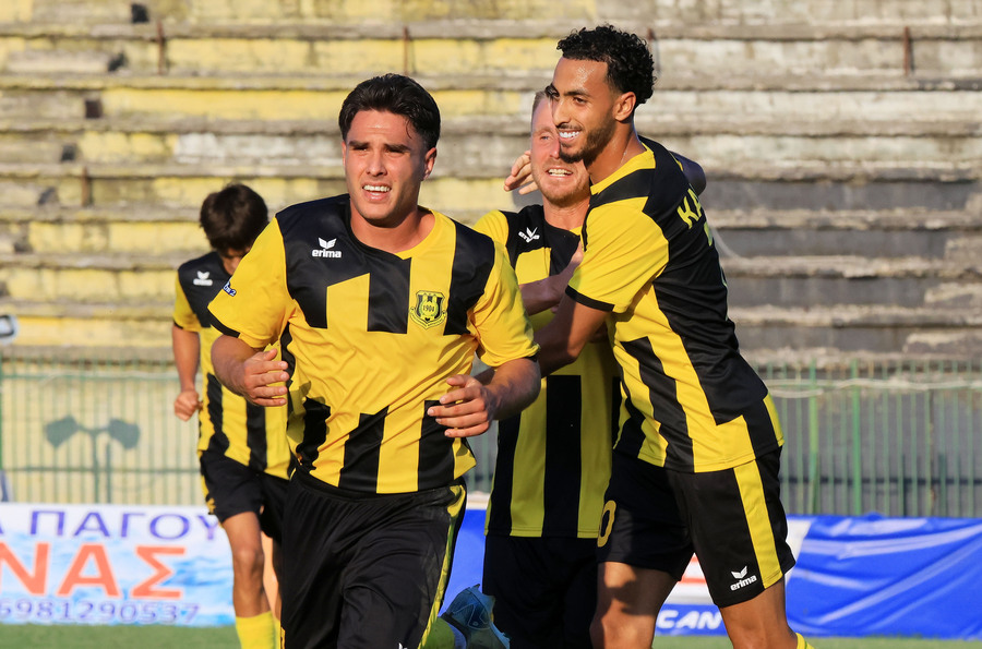 Ψάχνει αντίδραση η Αναγέννηση