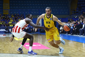 Ακόμη μία σημαντική απουσία για την ΑΕΚ: Νοκ-άουτ ο Κατσίβελης κόντρα στο Μαρούσι