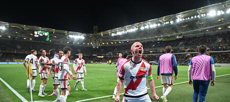 Ίσι Παλαθόν: «Η ΑΕΚ μας έκανε να υποφέρουμε, στο ημίχρονο κοιταχτήκαμε στα μάτια»