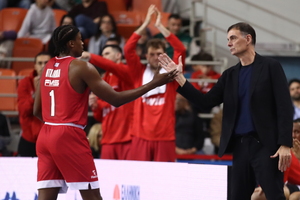 Μπαρτζώκας: «Ελπίζω να έχουμε τουλάχιστον δύο σέντερ στον τελικό»