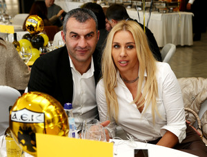 Θρήνος για τον Τραϊανό Δέλλα: Πέθανε η σύζυγός του, Γωγώ Μαστροκώστα