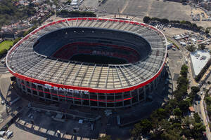 Μεξικό-Πορτογαλία: Φίλαθλος έπεσε από τον δεύτερο όροφο του Αζτέκα και πέθανε!