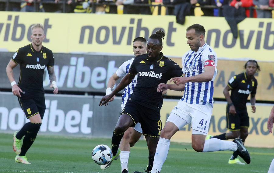 Άρης-Ατρόμητος 0-0: Οι «κίτρινοι» αστόχησαν δις από την άσπρη βούλα και έμειναν στο «Χ» (video)