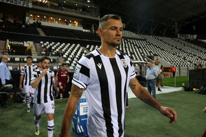 Ο Λόβρεν απάντησε στον Ρόουζ: «Ποιος είπε ότι θα υψώσει τη σημαία του Άρη στο γήπεδό μας;»