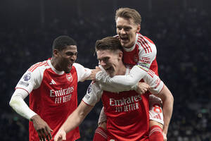Άρσεναλ: Πέρασε από το Μπράιτον, συμπλήρωσε 12 ματς αήττητη εκτός έδρας και βλέπει κούπα