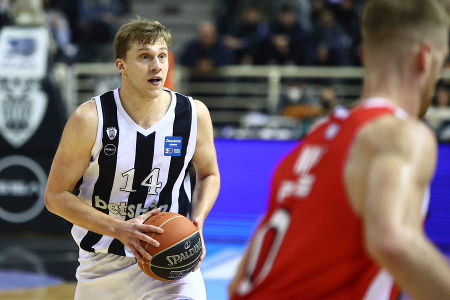 Στην Μπασακσεχίρ ο Ντι Λεό