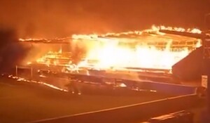 Χάκα: Τρεις ανήλικοι έκαψαν εξέδρα του γηπέδου λόγω υποβιβασμού!