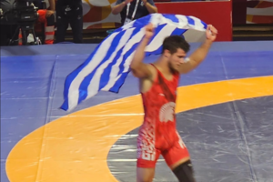 Συνέτριψε τον Τούρκο στον τελικό και σήκωσε την ελληνική σημαία: «Χρυσός» ο Κουγιουμτσίδης στους Μεσογειακούς Αγώνες!