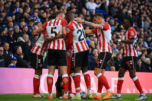 Οριακά φαβορί η Σάντερλαντ