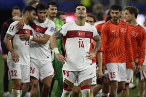 Τουρκία-ΗΠΑ 3-2: Αποχαιρέτησαν τη διοργάνωση με γκολ νίκης στο 90+8 οι Τούρκοι - Ανώδυνη ήττα για τους «Γιανκς»