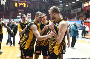 Φαβορί η ΑΕΚ στην έδρα της