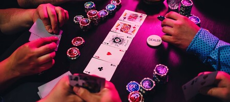 Βαριές «καμπάνες»  για τον παράνομο τζόγο: Πρόστιμα-μαμούθ και ποινές φυλάκισης έως 10 χρόνια