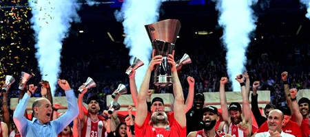 Ολυμπιακός: Στον ουρανό του ΣΕΦ το λάβαρο για το 4ο Ευρωπαϊκό!