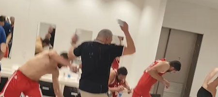 Το Ιράν του Μανωλόπουλου κατέκτησε το χάλκινο μετάλλιο στους Ασιατικούς Αγώνες 2026 - Ξέφρενοι πανηγυρισμοί στα αποδυτήρια (video)