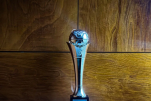 Αυτό είναι το τρόπαιο του Betsson Super Cup