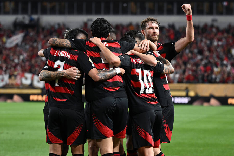 Φλαμένγκο - Εσπεράνς 2-0: Με το «δεξί» στο Παγκόσμιο Κύπελλο Συλλόγων η «Μενγκάο» (video)