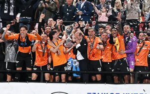 ΟΦΗ: Η απονομή του Κυπέλλου (video)