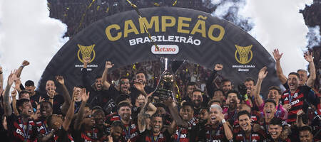 Φλαμένγκο: Μετά το Λιμπερταδόρες σήκωσε και το πρωτάθλημα Βραζιλίας! (video)