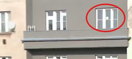 Απίθανο: Ο τερματοφύλακας της Σλόβαν Λίμπερετς απομάκρυνε τη μπάλα και την έστειλε σε... μπαλκόνι (video)