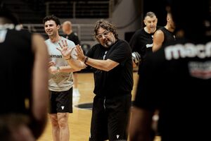 Τρινκιέρι: «Περιμένουμε να κάνουμε κάποια βήματα μπροστά, να ενταχθούν έξυπνα Οσμάν - Καλάθης»»