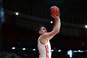 Ολυμπιακός: Υπέστη διάστρεμμα ο Λαρεντζάκης