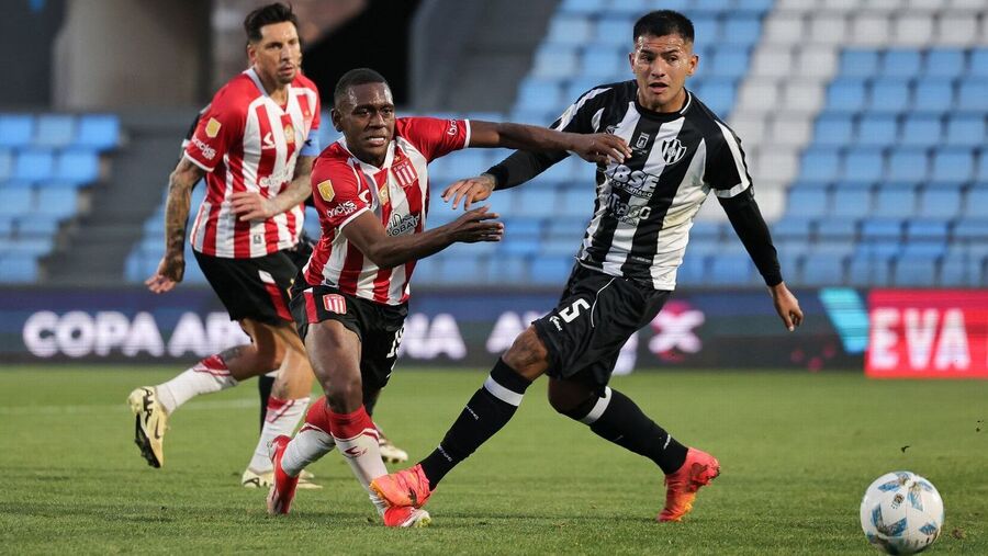 Φαβορί η Εστουδιάντες