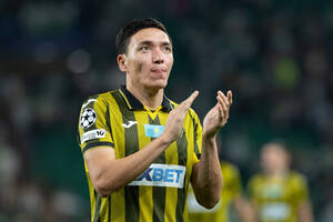 Πένθος στην Καϊράτ: Μαύρα περιβραχιόνια στον αγώνα με τον Ολυμπιακό