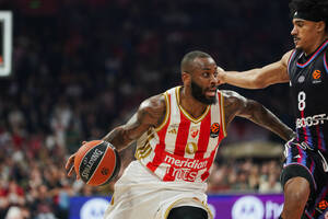 Τί απάντησε ο Μακιντάιρ όταν ρωτήθηκε αν θα παίζει του χρόνου στον Ολυμπιακό