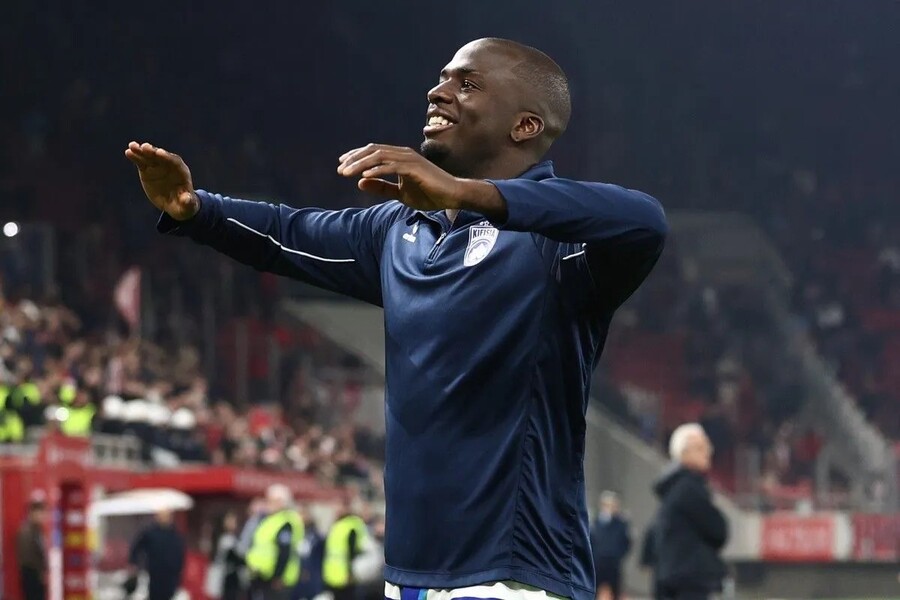 Κηφισιά: Ο Τετέι αποθεώθηκε από τους φιλάθλους στο «αντίο» του