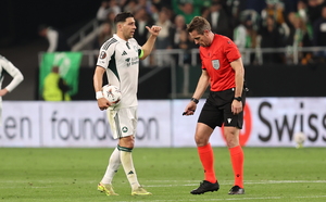 Παναθηναϊκός: «Πεντακάθαρο φάουλ στον Καλάμπρια στο δεύτερο γκολ της Μπέτις»