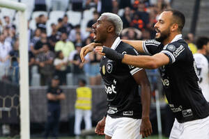 Ολυμπιακός: «Παίρνει δανεικό τον Κουιαμπάνο από Νότιγχαμ» λένε τα βραζιλιάνικα ΜΜΕ