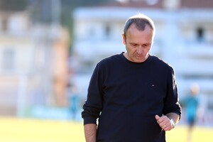 «Έβραζε» ο Μπράτσος με τη διαιτησία: «Αυτός είναι ο τρόπος διαμαρτυρίας μου»