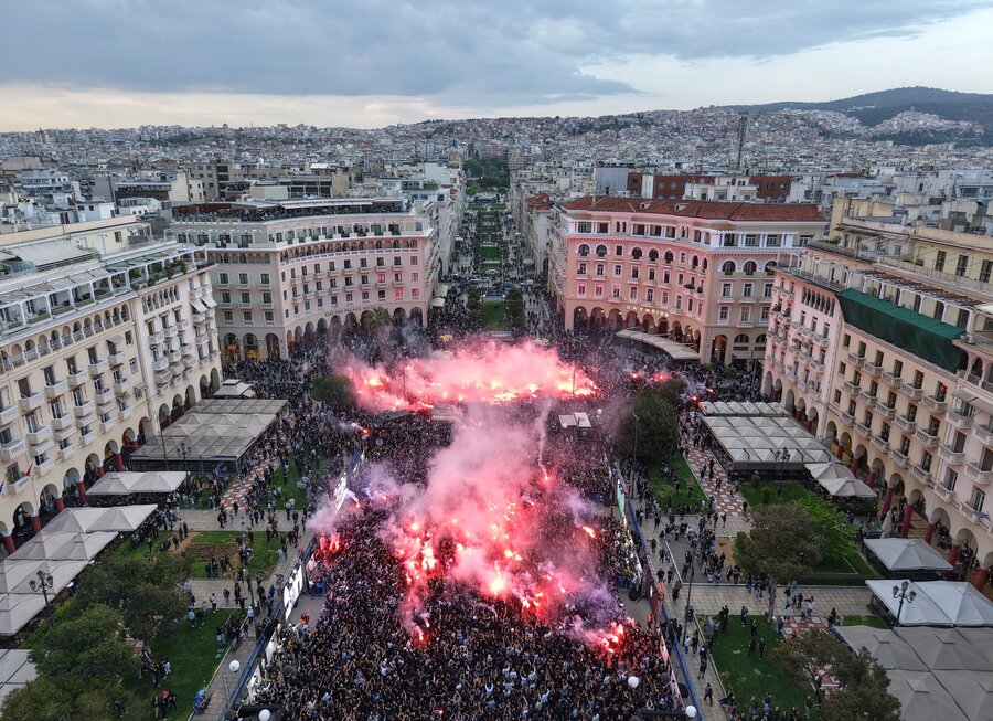 ΠΑΟΚ: «Κάηκε» η Αριστοτέλους για τα 100ά γενέθλια του «Δικεφάλου του Βορρά»! (pics + vid)