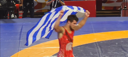Συνέτριψε τον Τούρκο στον τελικό και σήκωσε την ελληνική σημαία: «Χρυσός» ο Κουγιουμτσίδης στους Μεσογειακούς Αγώνες!