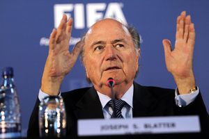 Μπλάτερ κατά FIFA: «Οι κόκκινες κάρτες δεν σβήνονται με πολιτικά τηλεφωνήματα»