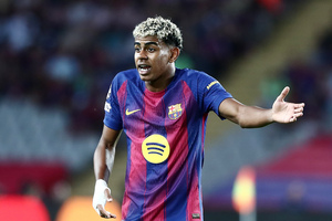 Φλικ για Γιαμάλ: «Δεν είναι ακόμη στο 100%, ταλαιπωρείται από ενοχλήσεις»