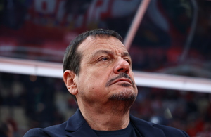 Έξαλλος με Χολμς ο Αταμάν: «Κοιμόταν στο glass floor» (video)