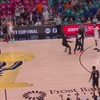 NBA: Ισόβιος αποκλεισμός για οπαδό που εισέβαλε στο παρκέ για selfie με τον Ουεμπανιάμα (video)