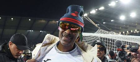 Σνουπ Ντογκ: Προκάλεσε «χαμό» στο γήπεδο της Σουόνσι (vid)