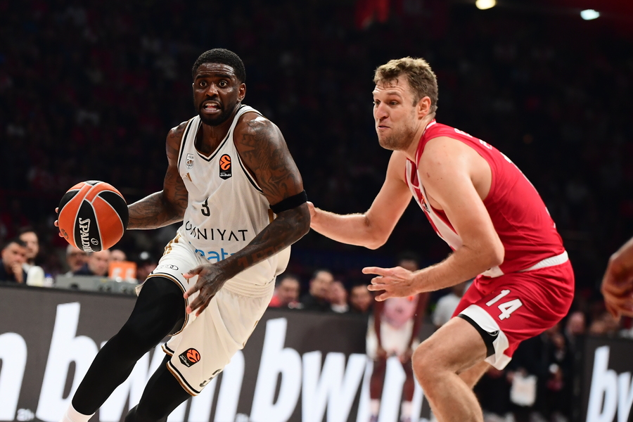 Euroleague: MVPs της 32ης αγωνιστικής οι Μπέικον και Μπλατ